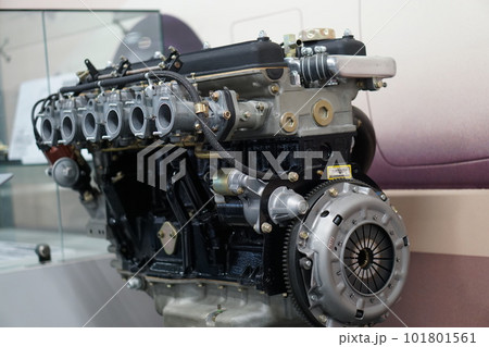 トヨタ　2000GT　エンジン 101801561