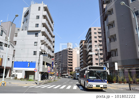 東京都日野市 高幡不動駅南口周辺の街並み 東京都日野市 高幡不動駅南口周辺の街並み 101802222