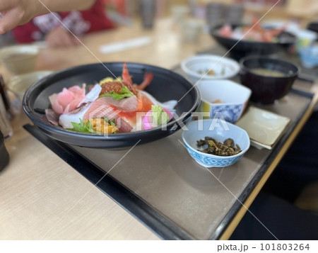 那珂湊おさかな市場で海鮮丼 101803264