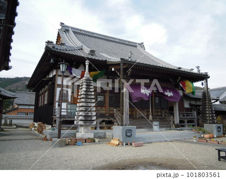 三重県伊賀市にある「西方寺」 三重県伊賀市にある「西方寺」 101803561