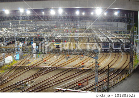 唐木田出張所に停留する電車 101803623