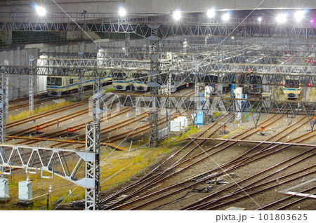 唐木田出張所に停留する電車 101803625