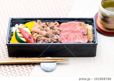 牛フィレ肉と黒毛和牛のステーキ弁当 101808788