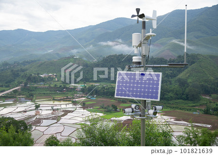 Weather station in rice field, 5G technology with smart farming concept Weather station in rice field, 5G technology with smart farming concept 101821639