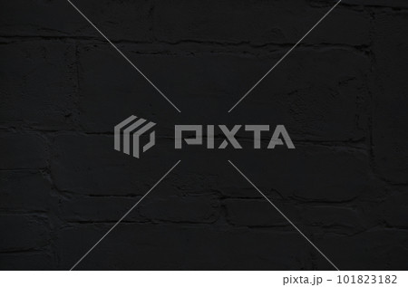 漆喰塗りのレンガ壁_Plastered brick wall 101823182
