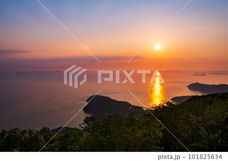 紫雲出山の夕景 101825634