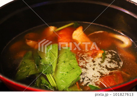 フランス料理のレストラン・カフェのシェフが作る新鮮な魚介と野菜のブイヤベーススープ(東京都) フランス料理のレストラン・カフェのシェフが作る新鮮な魚介と野菜のブイヤベーススープ(東京都) 101827613