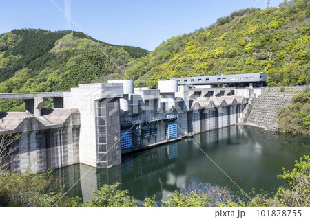 新緑・初夏のサイクリングイメージ（奥津湖周辺） 101828755