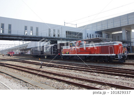 オヤ31甲種 DE10入換 松任駅 101829337