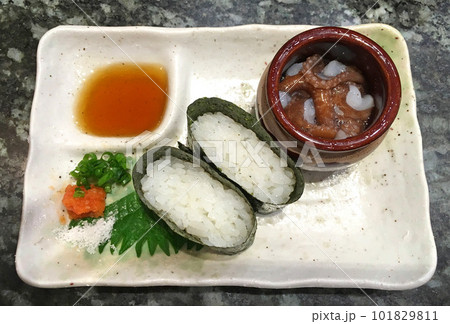 タコの踊り食い軍艦 101829811