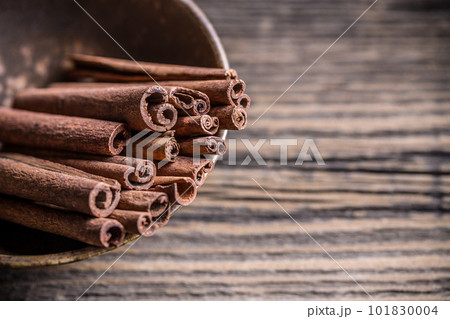 Cinnamon sticks 101830004