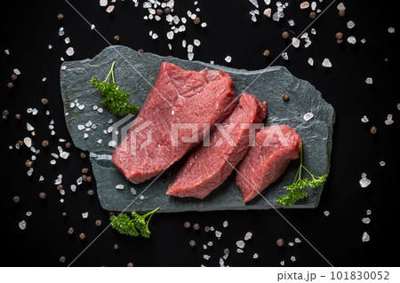 Crude beef 101830052