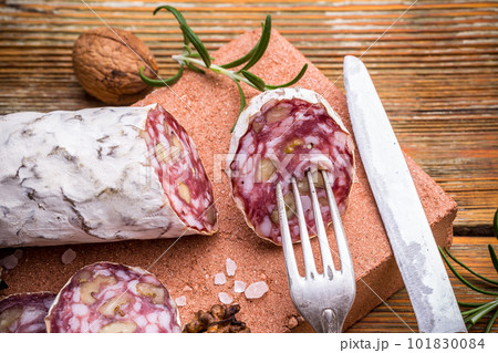 Salami Salami 101830084