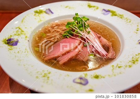 京都・祇園で食べた、鴨ラーメン鴨肉増し 101830858