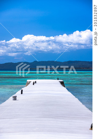 沖縄県 竹富島・西桟橋の風景 沖縄県 竹富島・西桟橋の風景 101832897