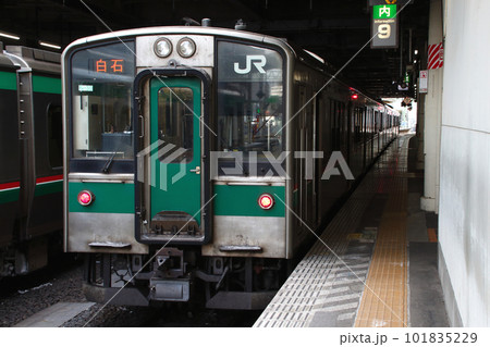 仙台駅に入線する東北本線701系(仙台地区) 仙台駅に入線する東北本線701系(仙台地区) 101835229