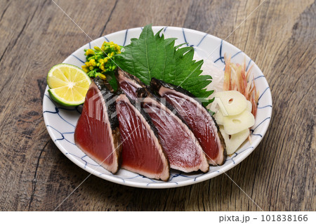 初鰹のたたき 101838166