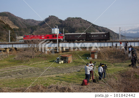 えちごトキめき鉄道 オヤ31甲種 EF510 早川鉄橋 101842442