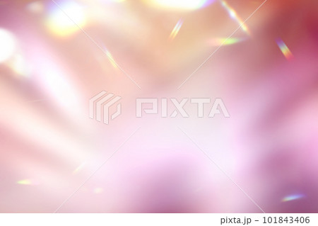 キラキラした金色のレインボーオーバーレイフレア背景 キラキラした金色のレインボーオーバーレイフレア背景 101843406