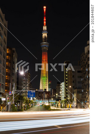 東京スカイツリー　特別ライトアップ（東日本大震災復興祈願） 101844607