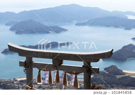 倉岳神社　天空の鳥居と天草の風景 101845858