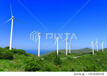 【愛媛県】佐田岬半島 せと風の丘パークの風車(再生可能エネルギー) 【愛媛県】佐田岬半島 せと風の丘パークの風車(再生可能エネルギー) 101846026