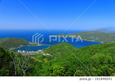 【愛媛県】権現山展望台から見た佐田岬半島 101846041