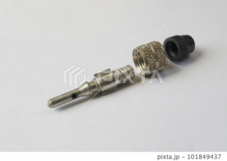 自転車タイヤのバルブ 101849437