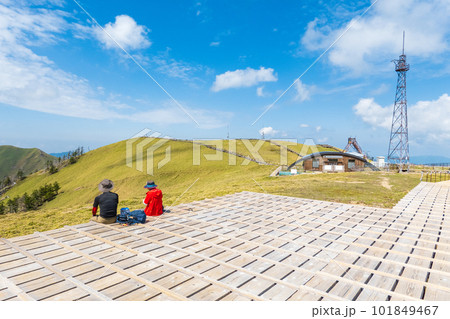 春の剣山登山(山頂) 春の剣山登山(山頂) 101849467