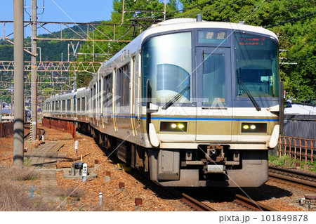 【JR西日本】221系(湖西線:山科駅) 【JR西日本】221系(湖西線:山科駅) 101849878