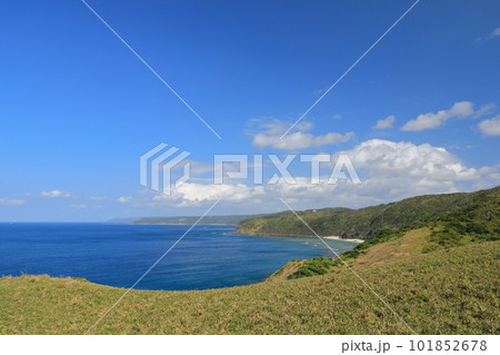 奄美大島宮古崎からの青く美しい東シナ海の風景 101852678