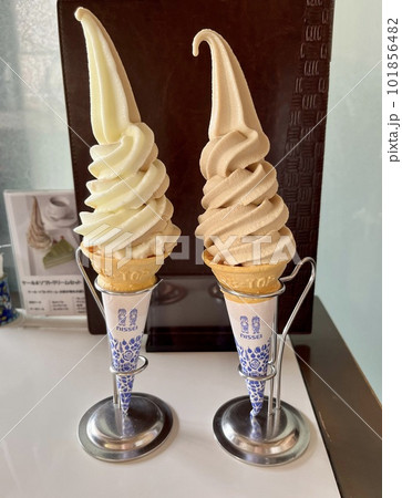 湯の川温泉名物・コーヒールームのバニラソフトとモカソフト <北海道・函館市> 湯の川温泉名物・コーヒールームのバニラソフトとモカソフト <北海道・函館市> 101856482