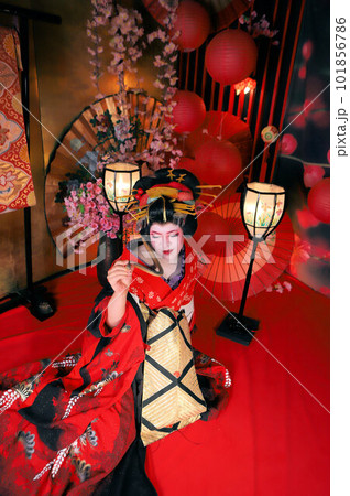 男性の女装での花魁体験、和装変身写真、着物体験 男性の女装での花魁体験、和装変身写真、着物体験 101856786