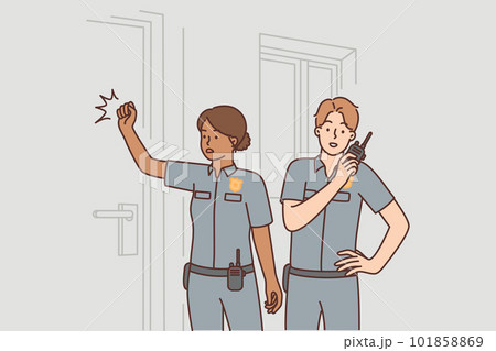 Police officers knock on door arriving on call...のイラスト素材 [101858869 ...
