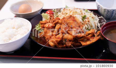 豚キムチ炒め 豚キムチ炒め 101860930