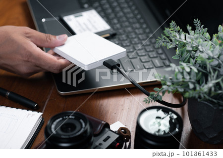 External hard drive 101861433