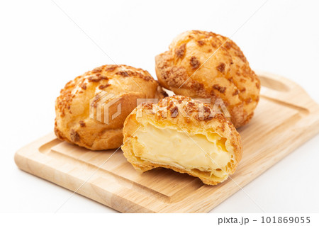 シュークリーム　白バック 101869055