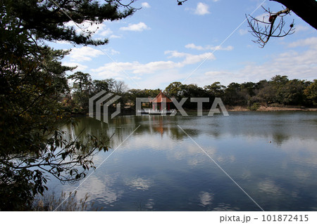 伊丹市緑ヶ丘公園 下池の賞月亭 伊丹市緑ヶ丘公園 下池の賞月亭 101872415