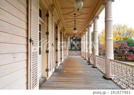 旧岩崎邸のベランダ 旧岩崎邸のベランダ 101877481