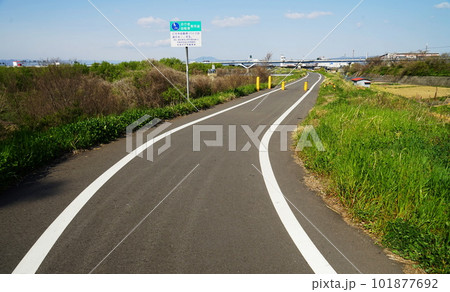 サイクリングロード 101877692