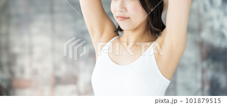 ビューティー　脱毛　若い女性 101879515