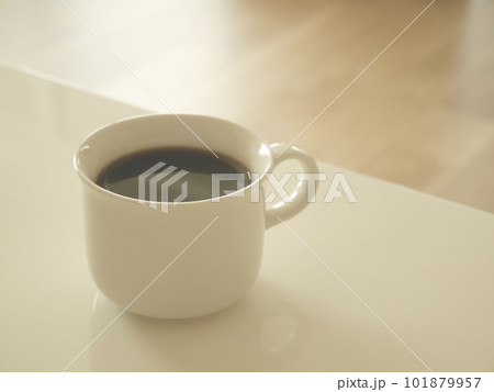 コーヒーカップとコーヒー コーヒーカップとコーヒー 101879957
