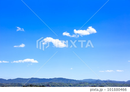 青空と雲と山並み 青空と雲と山並み 101880466