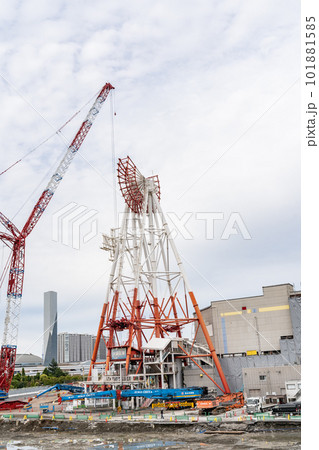 解体中の観覧車 101881585