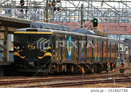 【あいの風とやま鉄道】413系〜とやま絵巻〜(あいの風とやま鉄道線:高岡駅) 【あいの風とやま鉄道】413系〜とやま絵巻〜(あいの風とやま鉄道線:高岡駅) 101882788