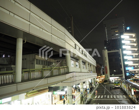夜の王子駅前 歩道橋からの風景 夜の王子駅前 歩道橋からの風景 101883824