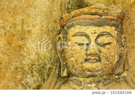 臼杵石仏の大日如来像 101888166