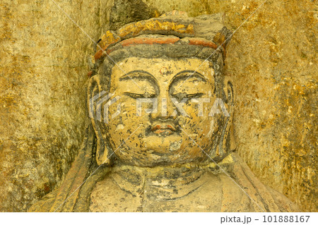臼杵石仏の大日如来像 101888167