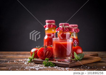 Tomato juice 101890256