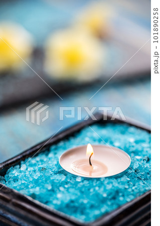 Candle in a bowl 101890258